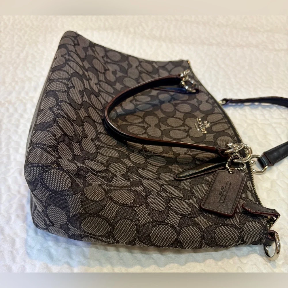 COACH Small Kelsey Satchel Signature Canvas Detachable Crossbody Strap GUC 🩶🤩🖤 - Picture 11 of 14